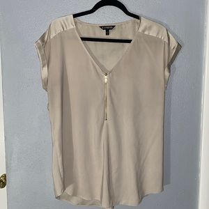 Women’s dress shirt